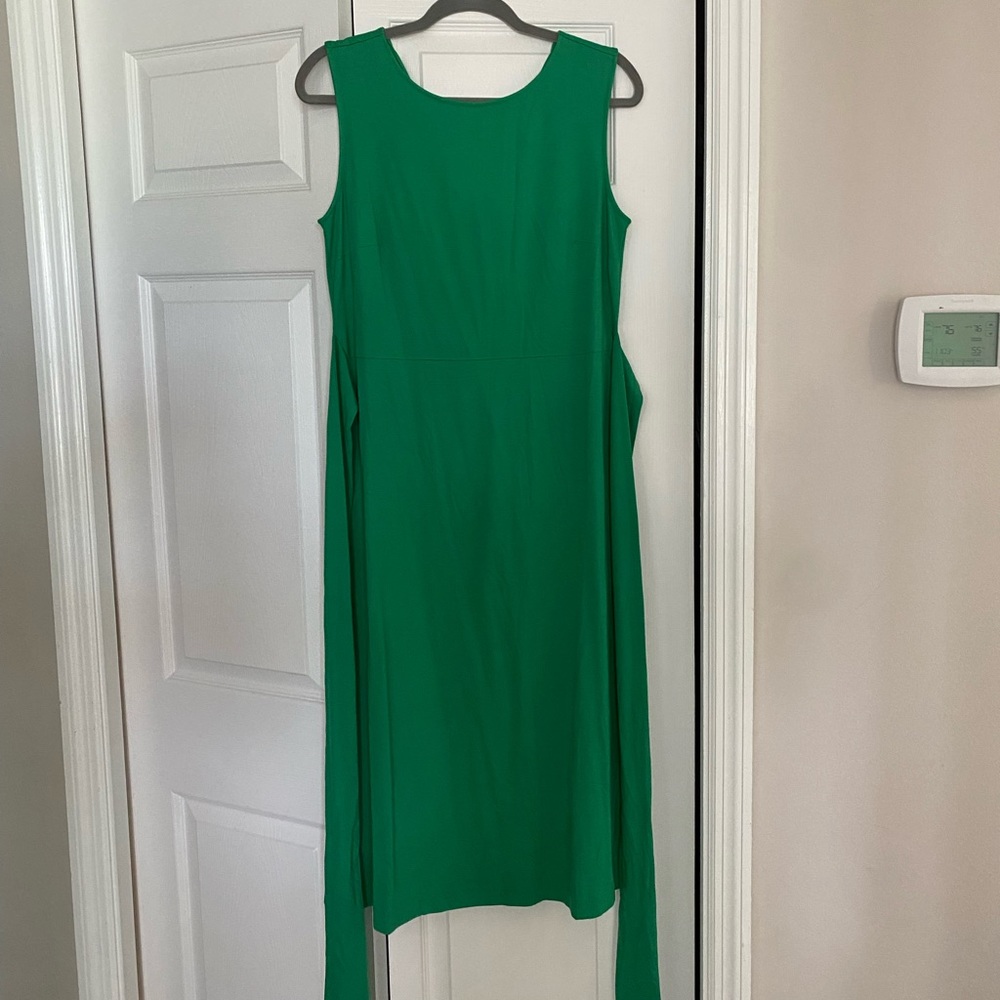 EUC Ann Taylor Kelly Green dress size 8